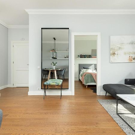 Cozy Apartment Gieysztora Wilanow By Noclegi Renters Varsó Kültér fotó