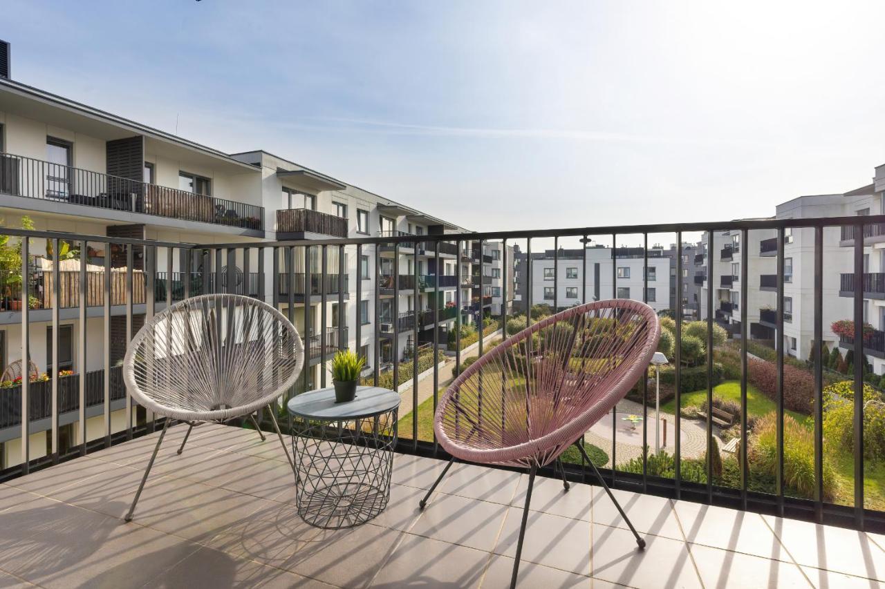 Cozy Apartment Gieysztora Wilanow By Noclegi Renters Varsó Kültér fotó