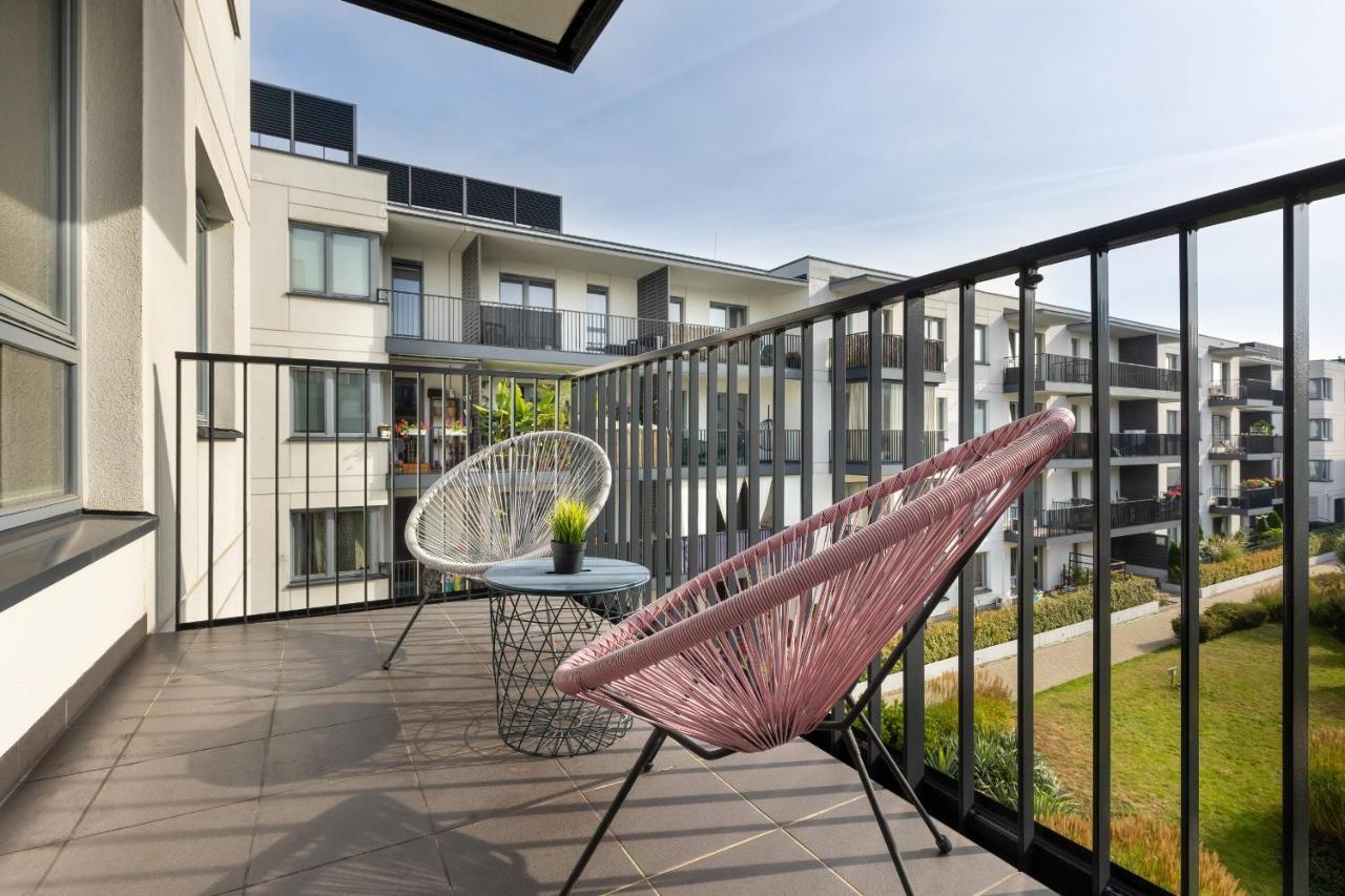 Cozy Apartment Gieysztora Wilanow By Noclegi Renters Varsó Kültér fotó